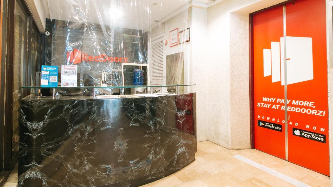 Reddoorz Premium Near Greenbelt Makati - Vaccinated Staff Makati City Extérieur photo