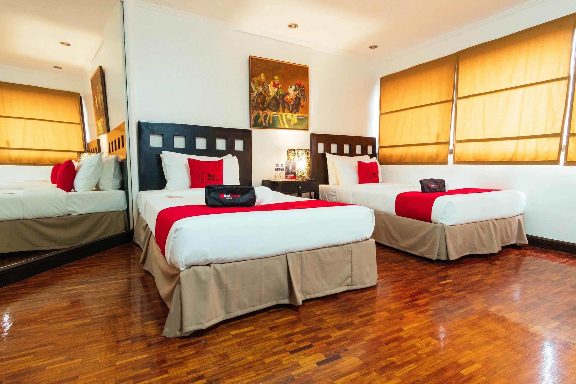 Reddoorz Premium Near Greenbelt Makati - Vaccinated Staff Makati City Extérieur photo