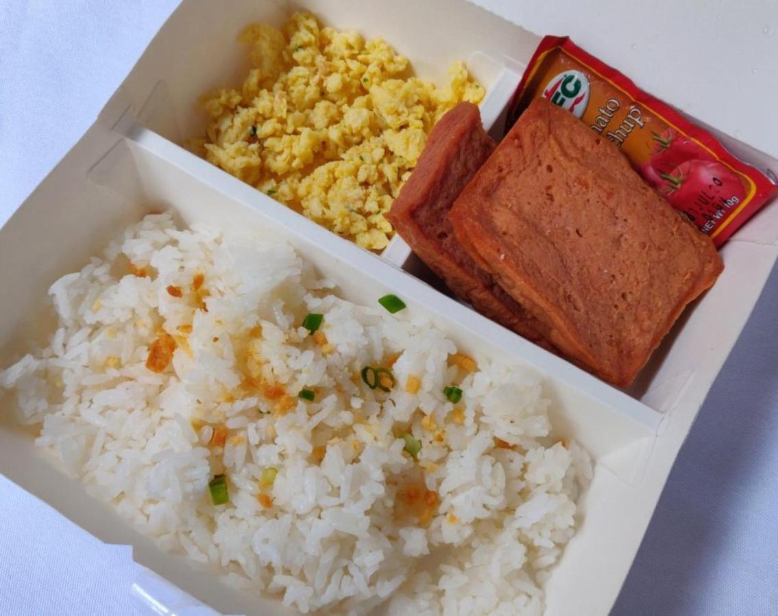 Reddoorz Premium Near Greenbelt Makati - Vaccinated Staff Makati City Extérieur photo