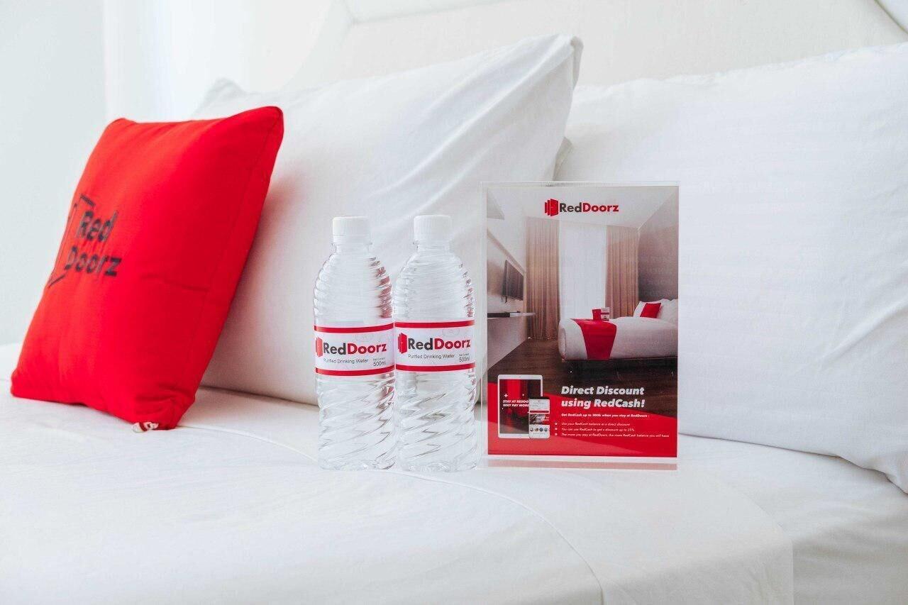 Reddoorz Premium Near Greenbelt Makati - Vaccinated Staff Makati City Extérieur photo