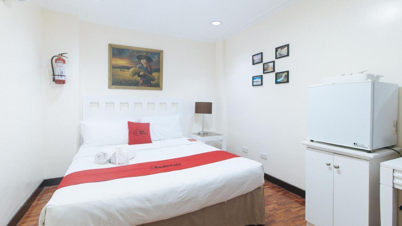 Reddoorz Premium Near Greenbelt Makati - Vaccinated Staff Makati City Extérieur photo