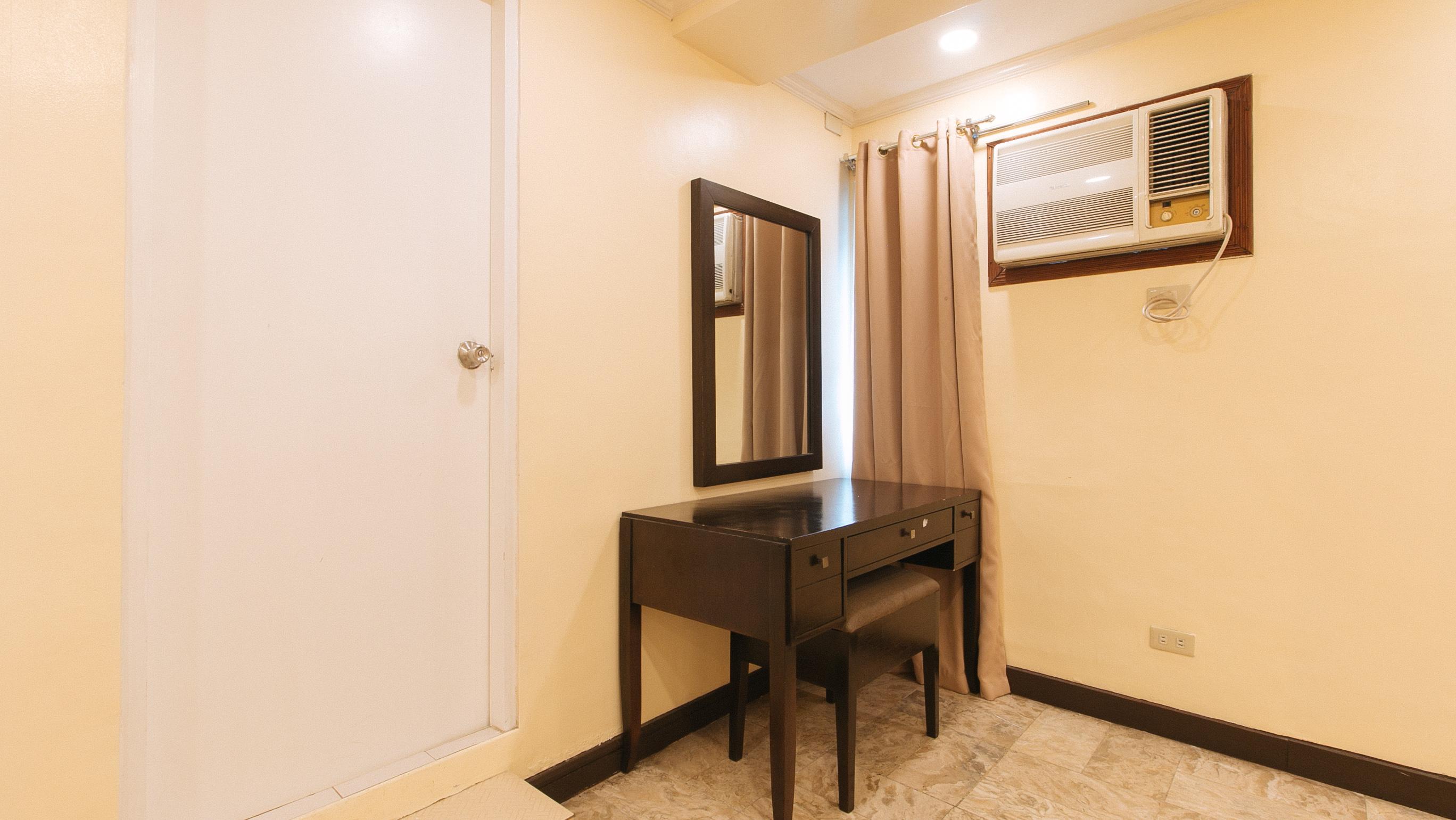 Reddoorz Premium Near Greenbelt Makati - Vaccinated Staff Makati City Extérieur photo