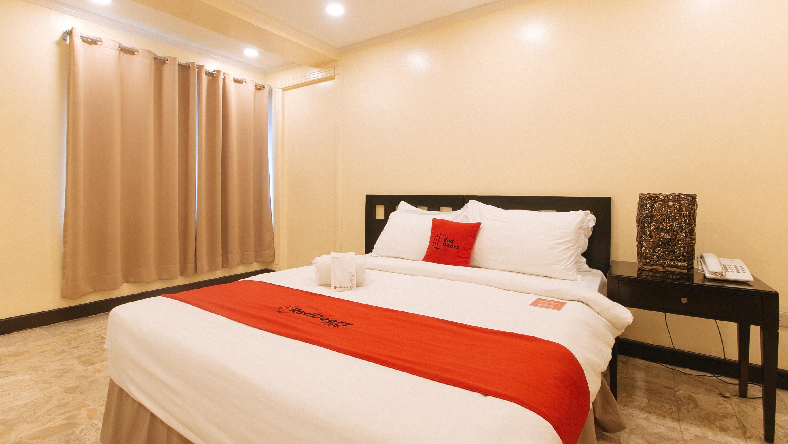 Reddoorz Premium Near Greenbelt Makati - Vaccinated Staff Makati City Extérieur photo