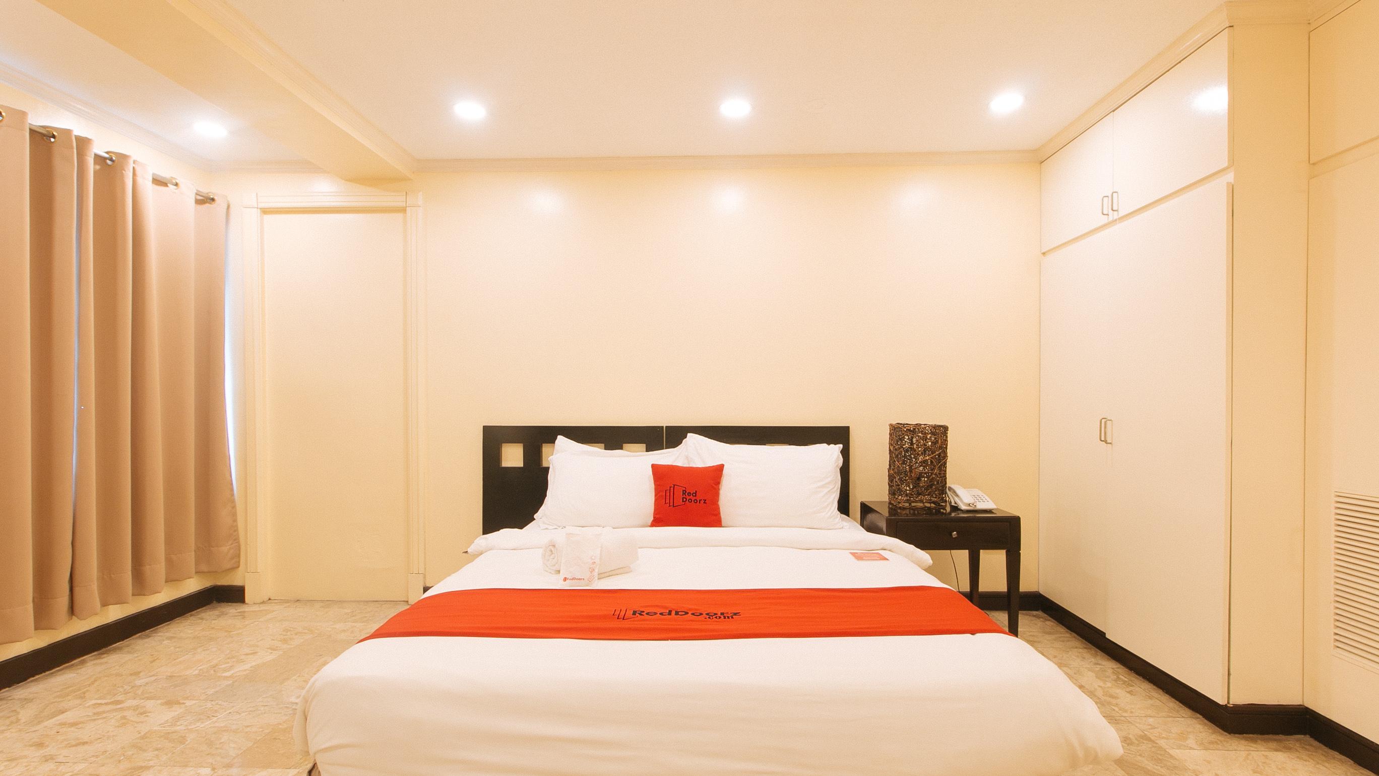 Reddoorz Premium Near Greenbelt Makati - Vaccinated Staff Makati City Extérieur photo