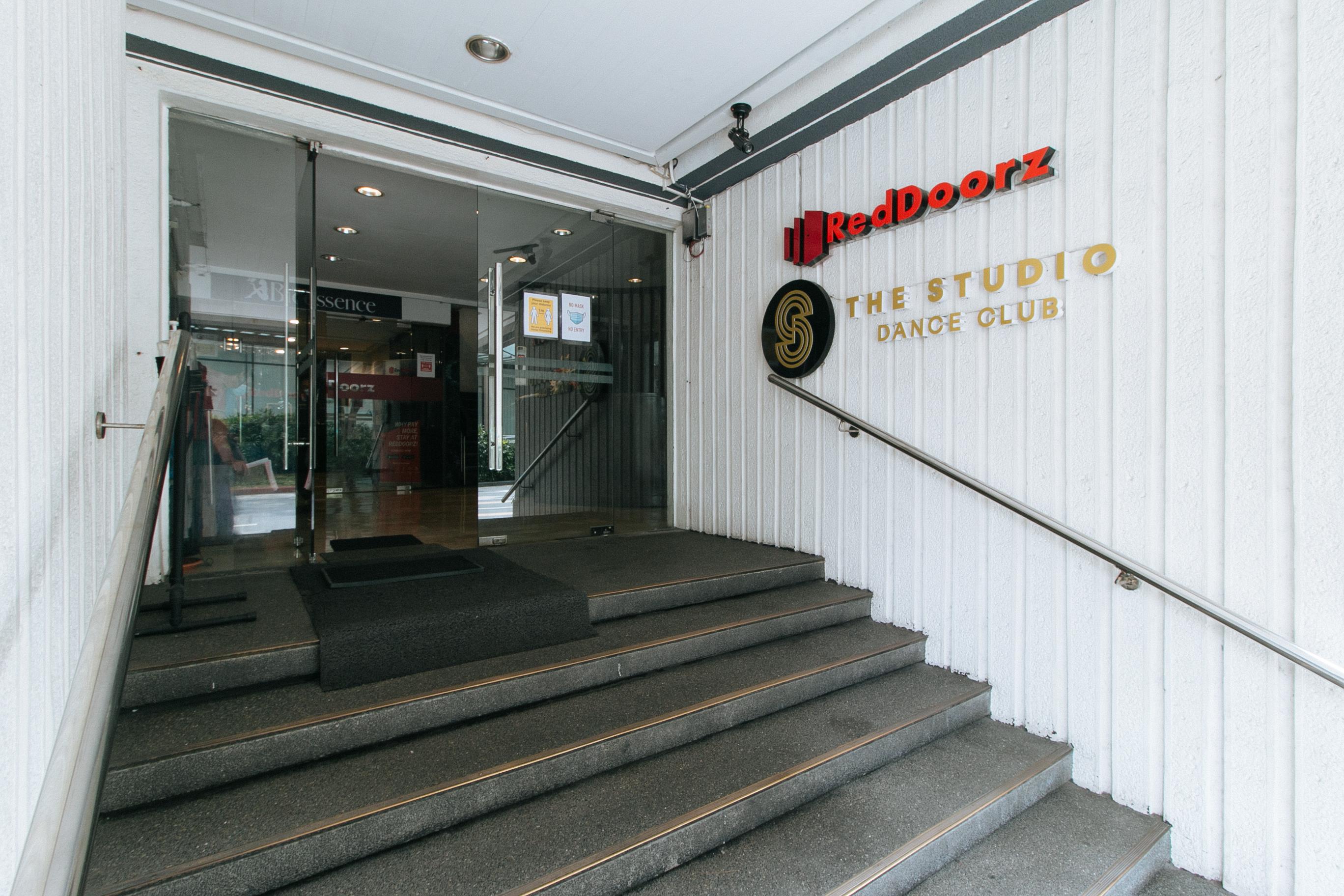 Reddoorz Premium Near Greenbelt Makati - Vaccinated Staff Makati City Extérieur photo