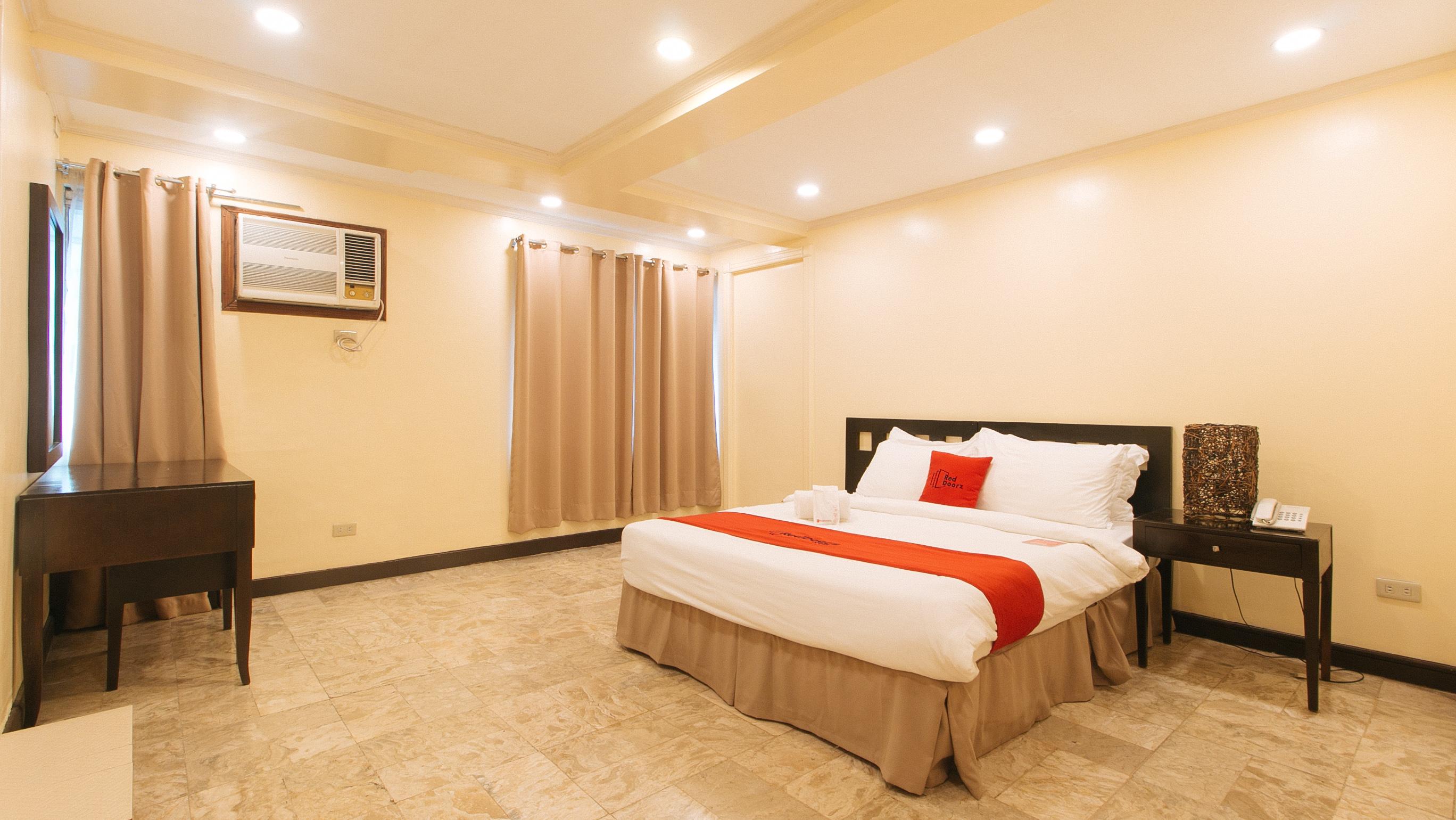 Reddoorz Premium Near Greenbelt Makati - Vaccinated Staff Makati City Extérieur photo