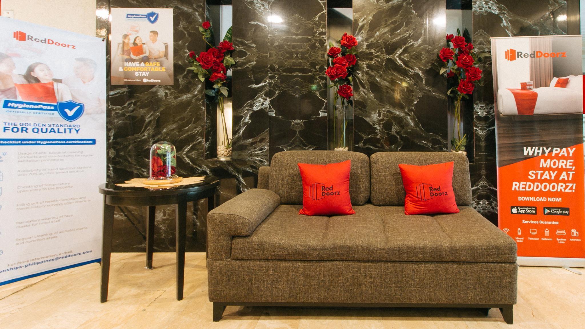 Reddoorz Premium Near Greenbelt Makati - Vaccinated Staff Makati City Extérieur photo